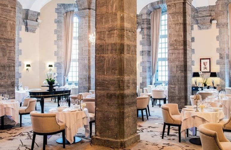 Découvrez le somptueux buffet royal de Geispolsheim : un festin inoubliable !