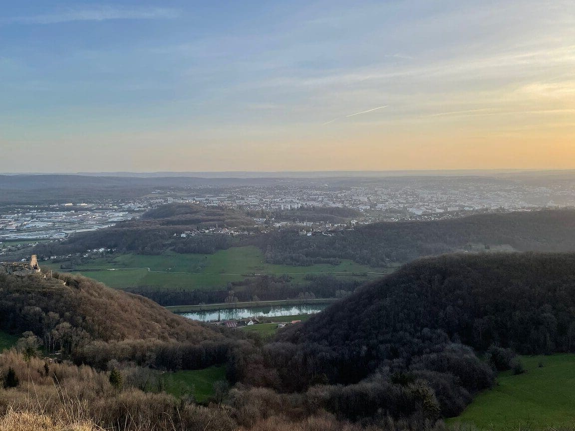 Belvédère de Montfaucon : une vue panoramique à couper le souffle