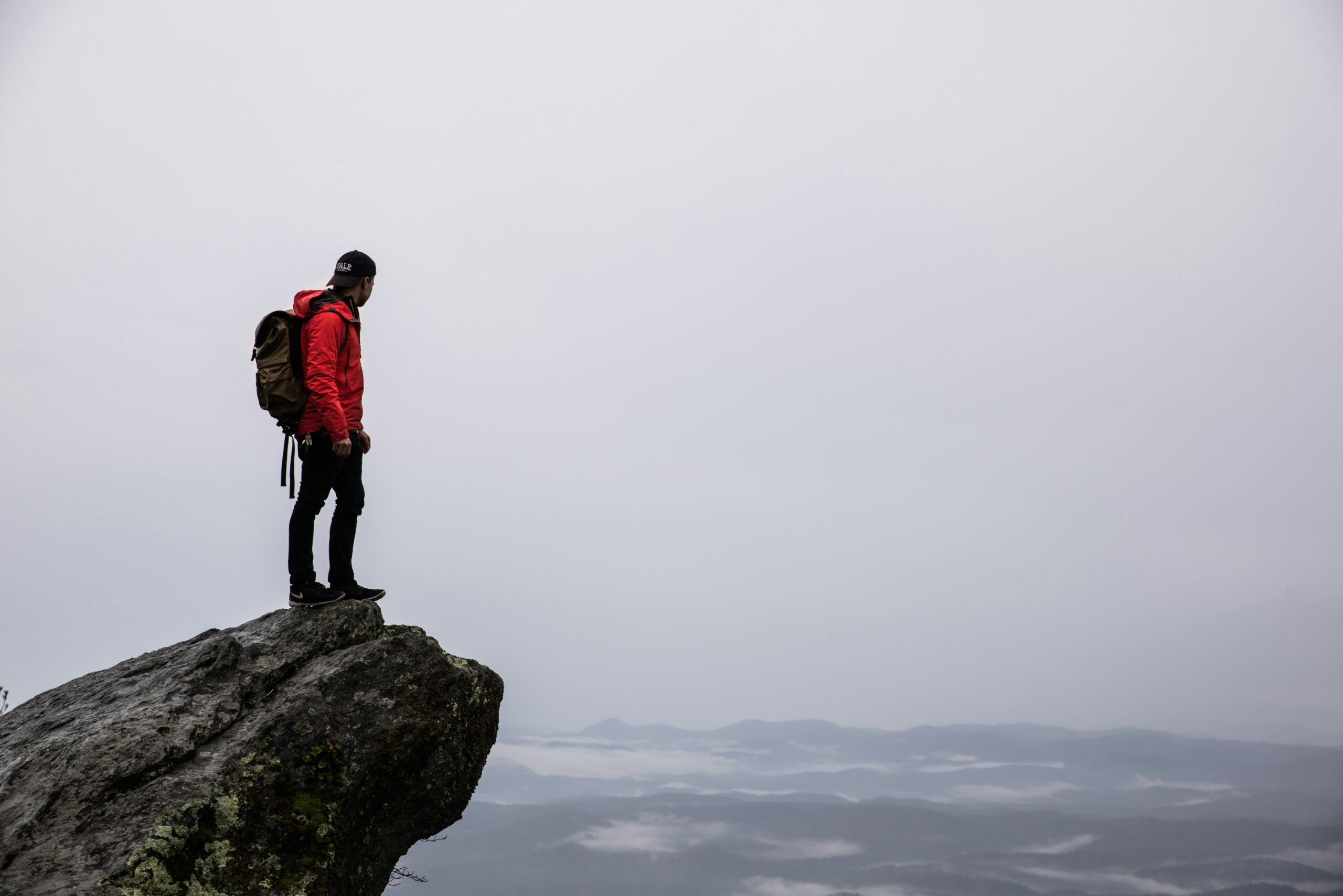 découvrez les meilleurs sentiers de randonnée et les conseils pratiques pour profiter au maximum de la randonnée avec notre guide de hiking.