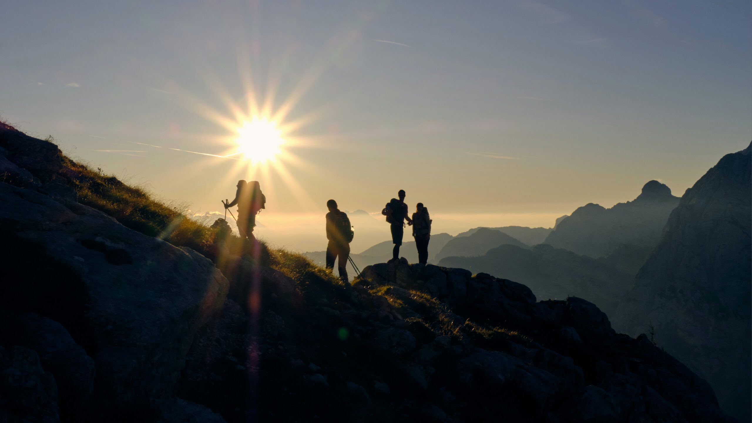 découvrez les joies de la randonnée avec notre guide complet sur la pratique de la marche en pleine nature. conseils, équipement, itinéraires, tout ce dont vous avez besoin pour une expérience de randonnée inoubliable.